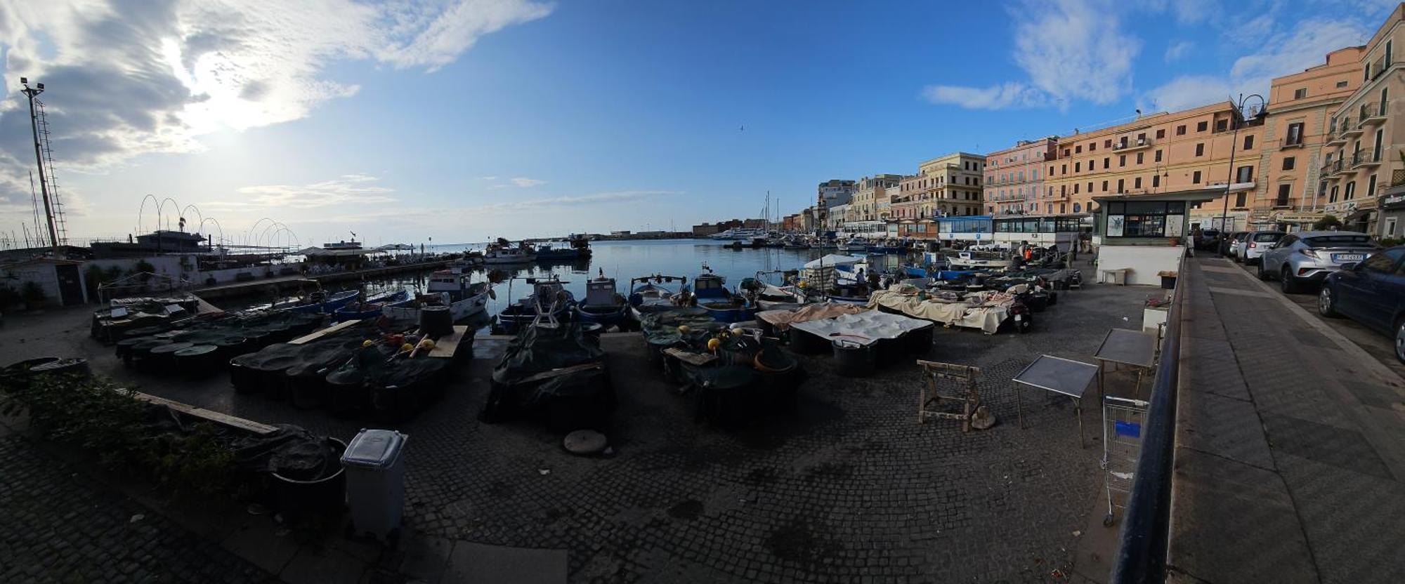 Terrazza A Nettuno E Chiesa Giubilare Santa Maria Goretti Zewnętrze zdjęcie